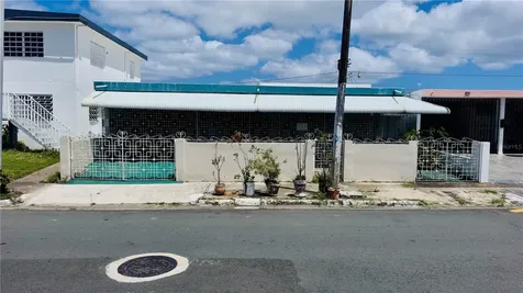 Calle 232 Country Club Carolina PR 00982