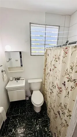 Calle 232 Country Club Carolina PR 00982