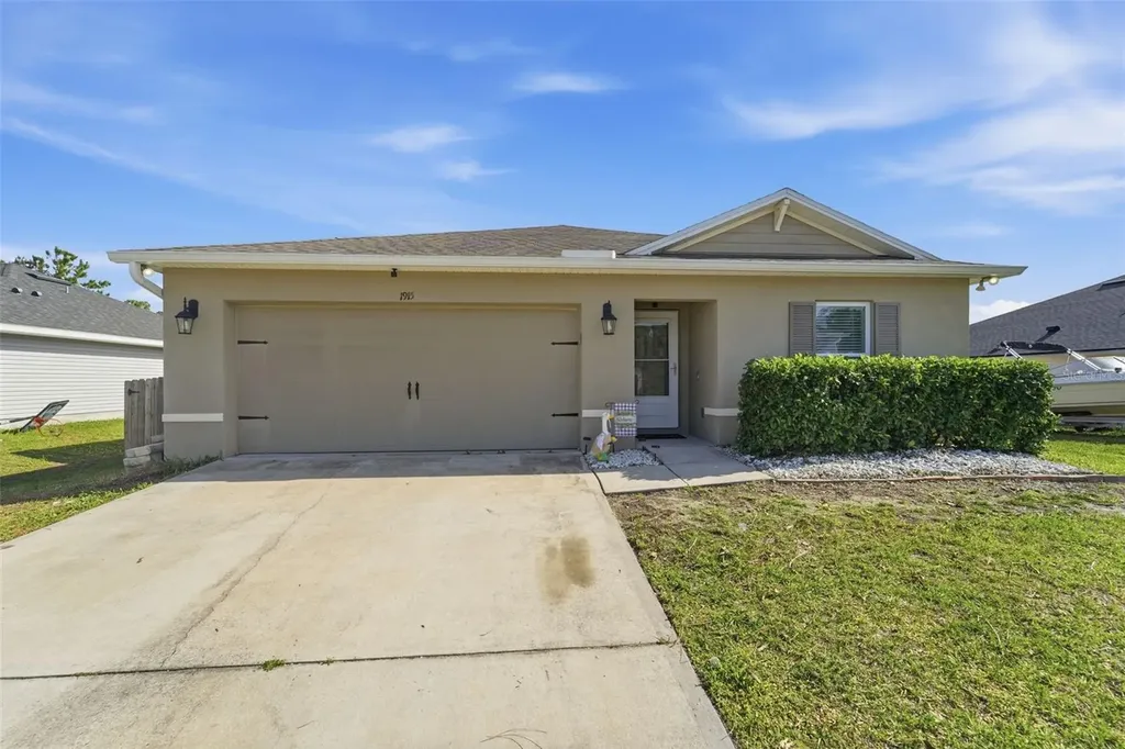1915 Bayport Drive Deltona FL 32728