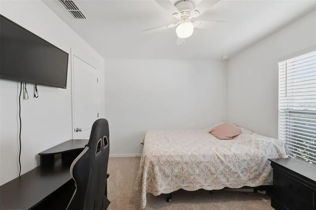 1915 Bayport Drive Deltona FL 32728