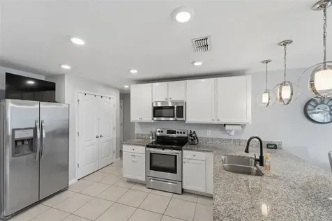 1915 Bayport Drive Deltona FL 32728