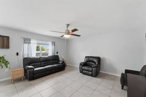 1915 Bayport Drive Deltona FL 32728