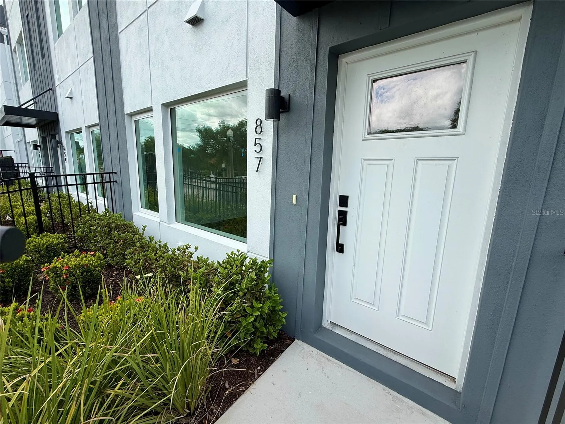 857 6th Avenue S St Petersburg FL 33701
