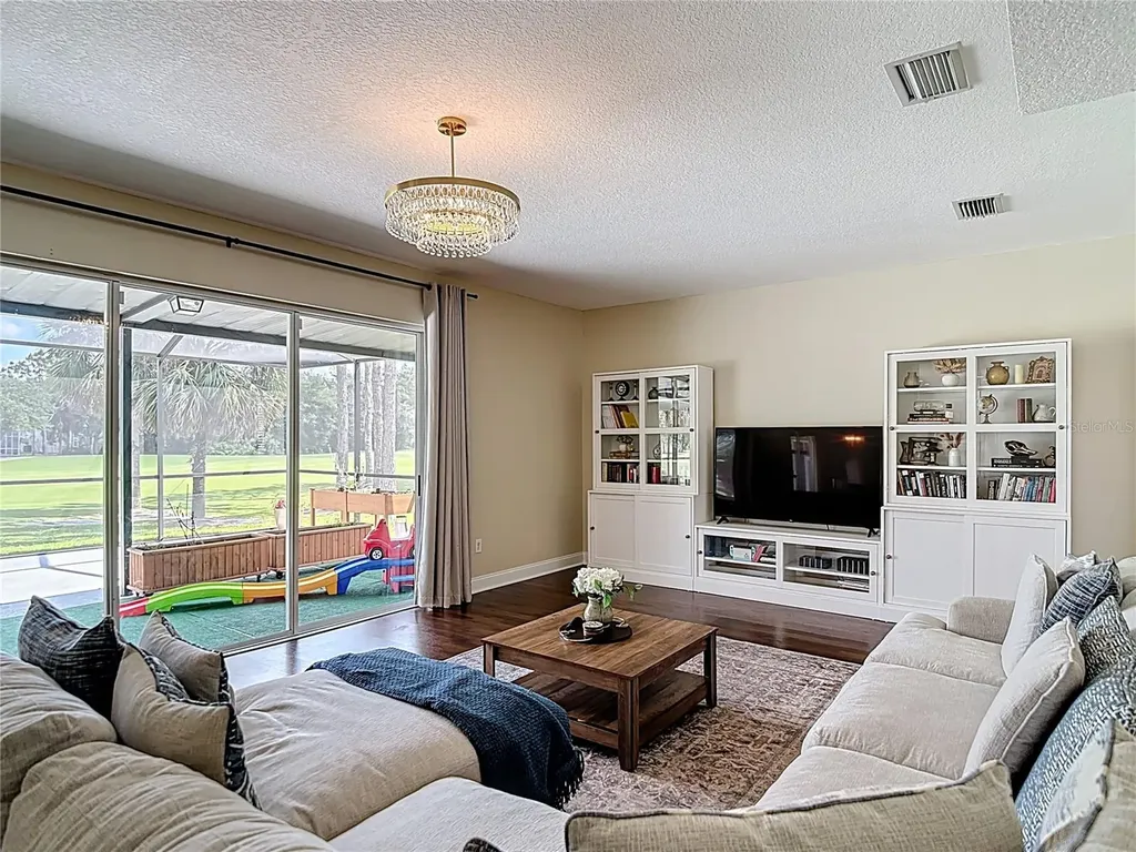 18109 Kara Court Tampa FL 33647