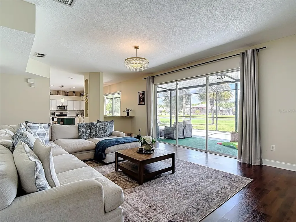 18109 Kara Court Tampa FL 33647