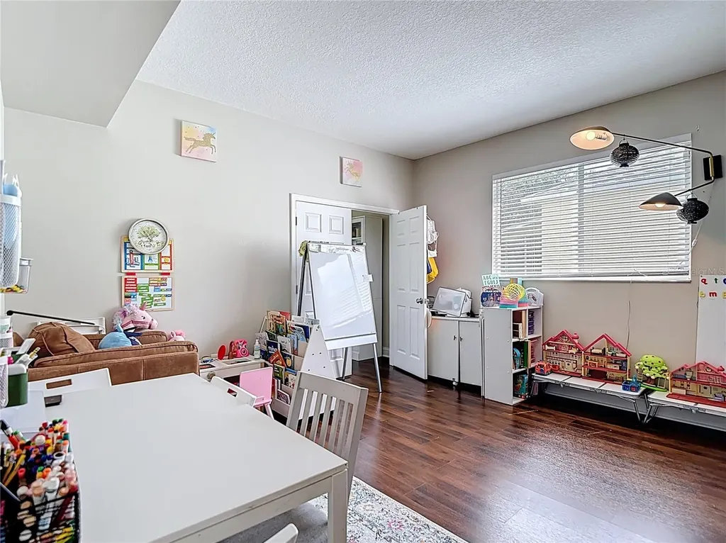 18109 Kara Court Tampa FL 33647
