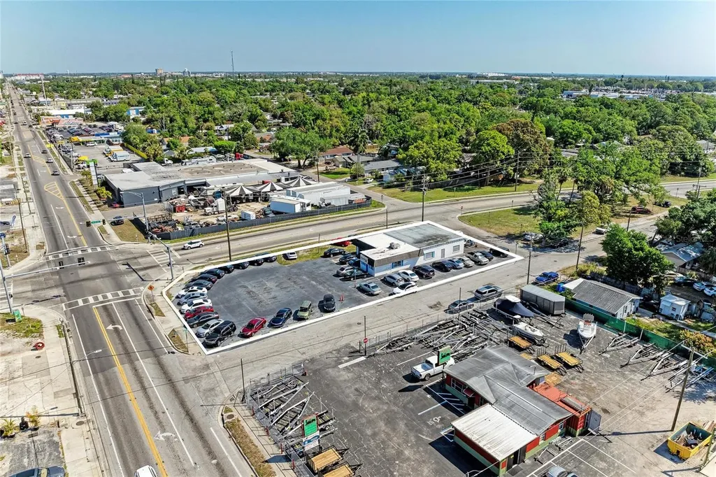 2929 9th Street W Bradenton FL 34205