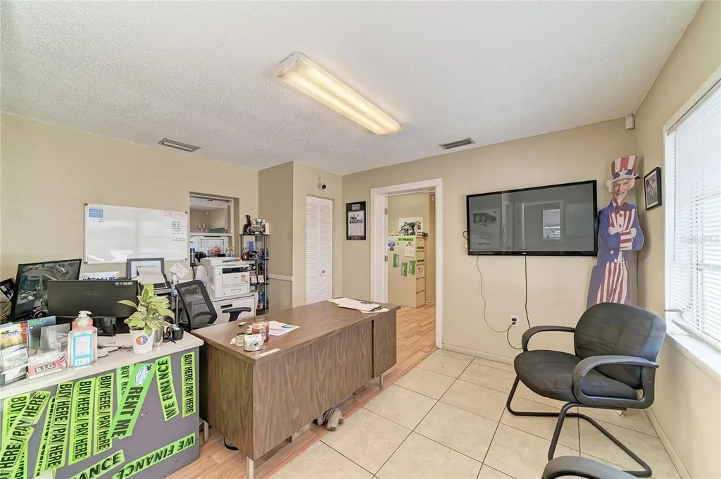 2929 9th Street W Bradenton FL 34205