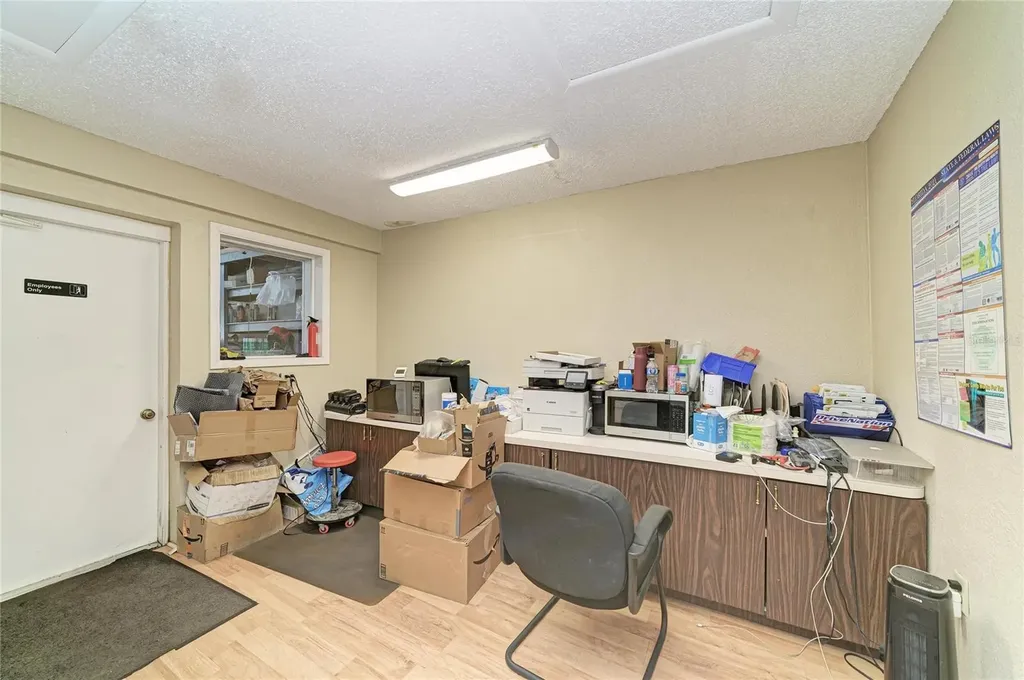 2929 9th Street W Bradenton FL 34205