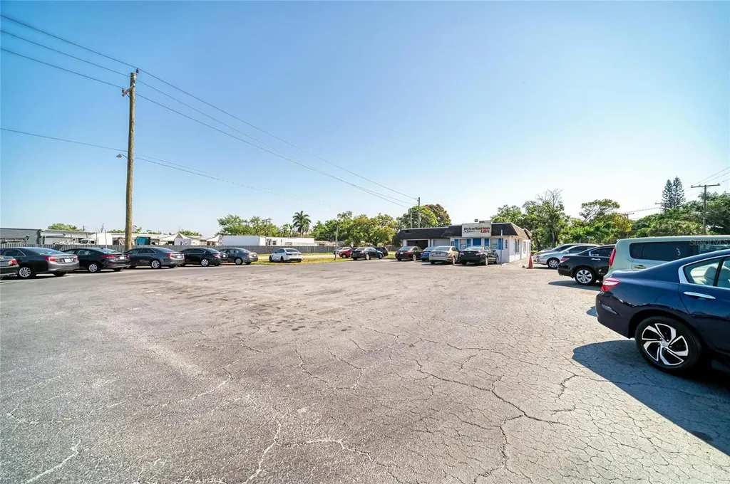 2929 9th Street W Bradenton FL 34205
