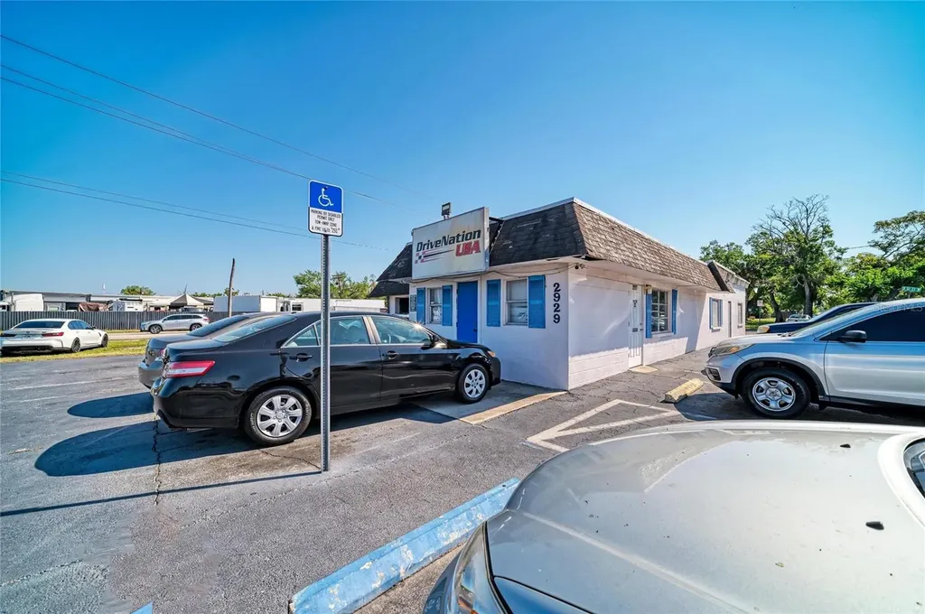2929 9th Street W Bradenton FL 34205