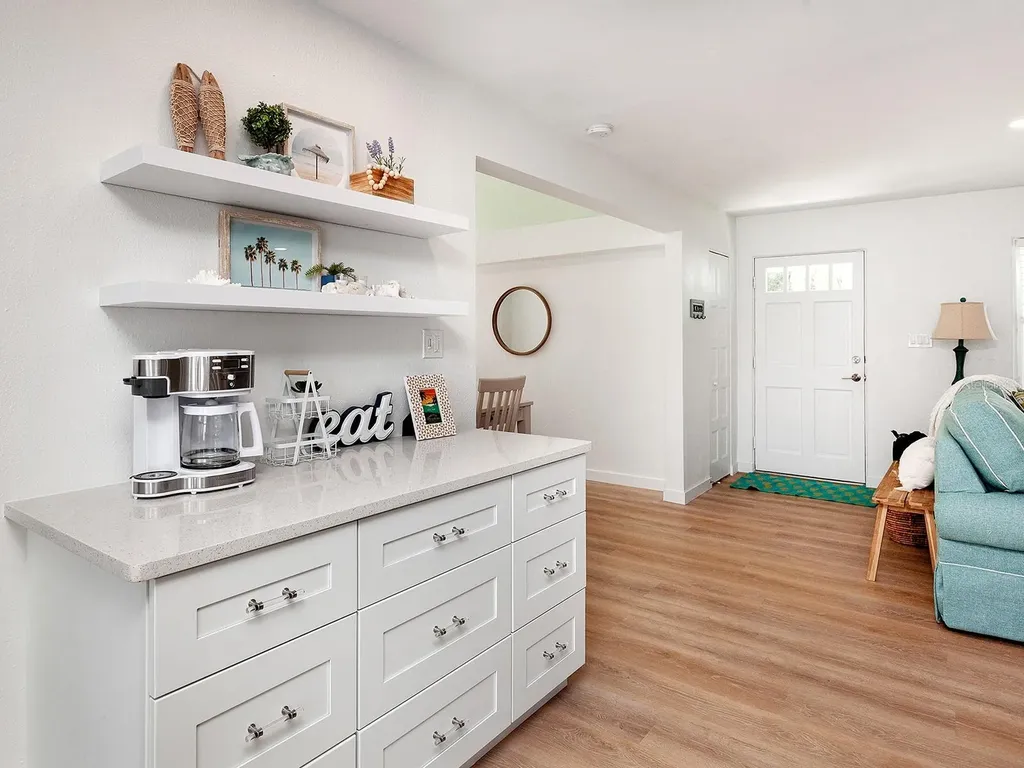 3049 Wood Street Sarasota FL 34237