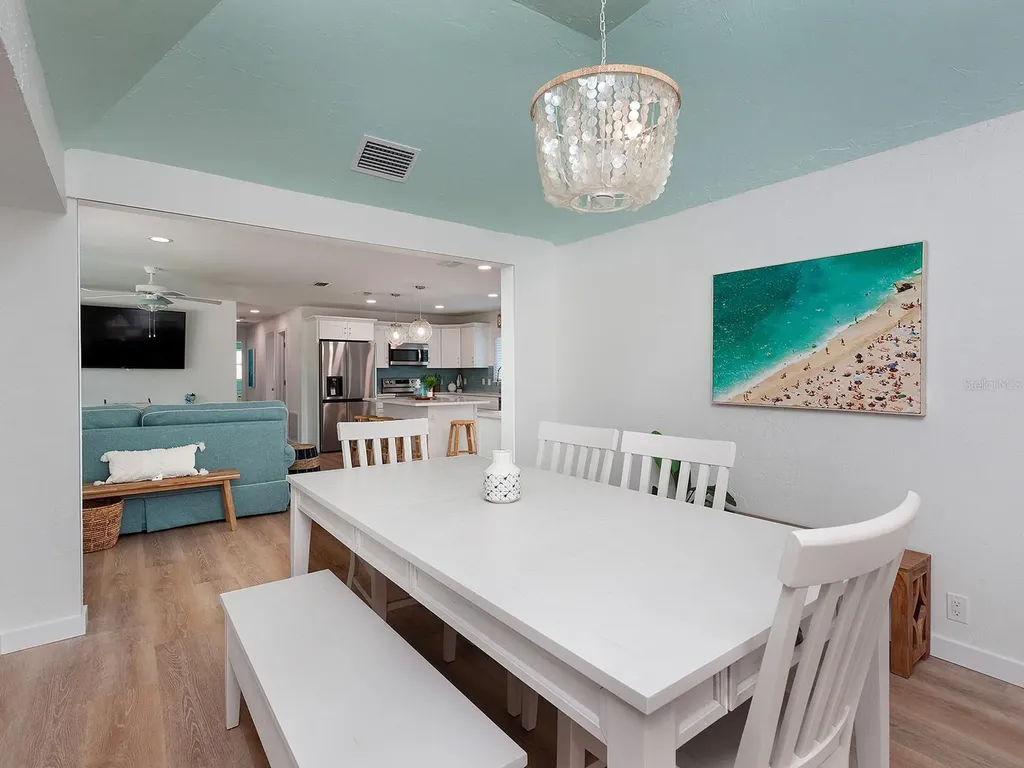 3049 Wood Street Sarasota FL 34237