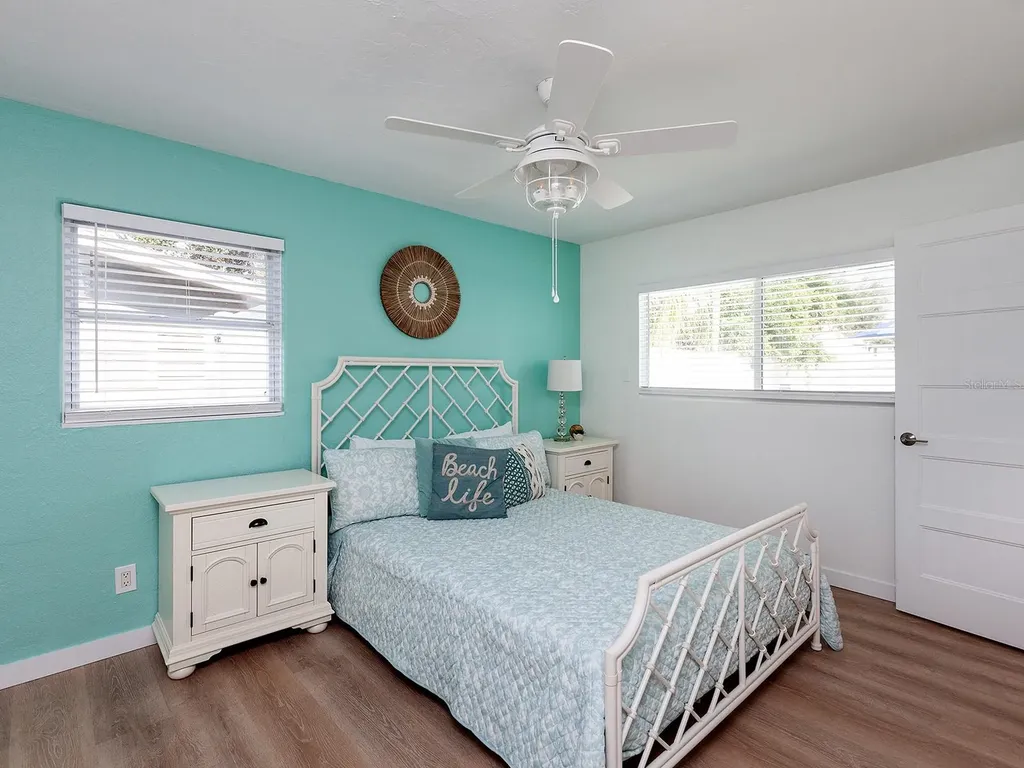 3049 Wood Street Sarasota FL 34237