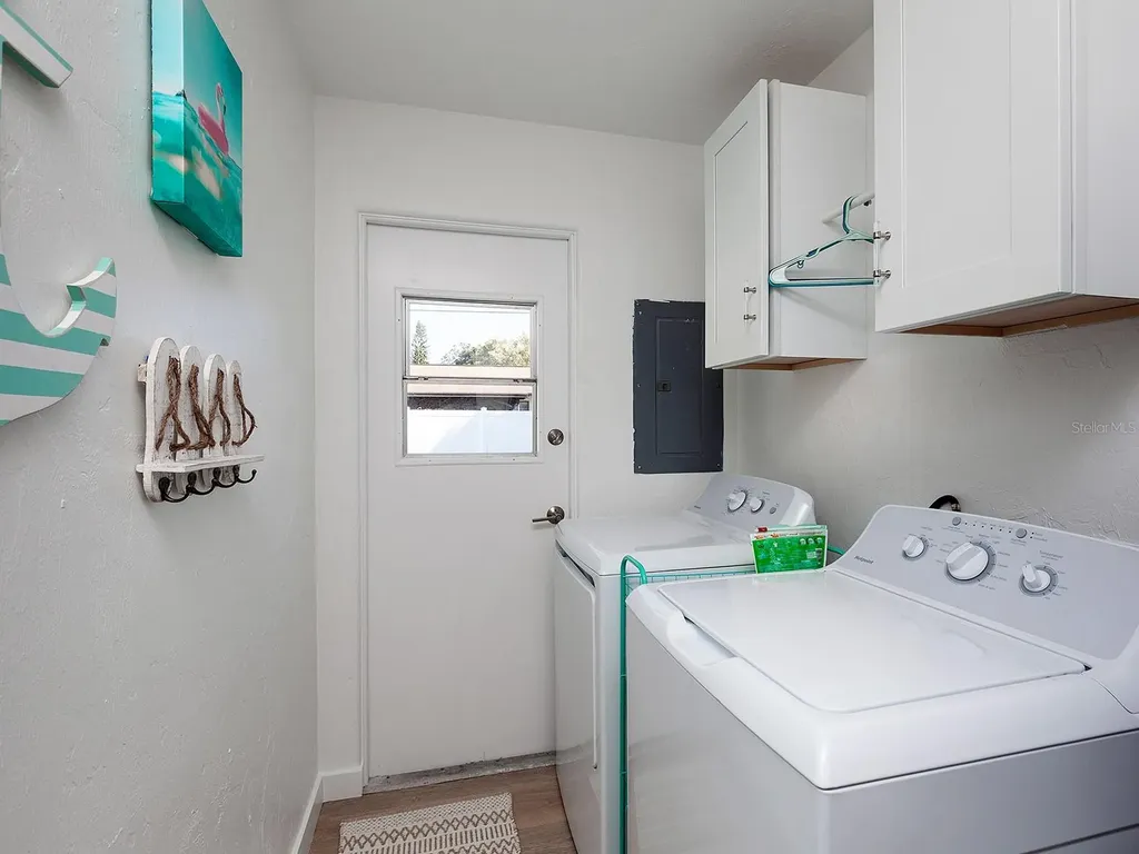 3049 Wood Street Sarasota FL 34237