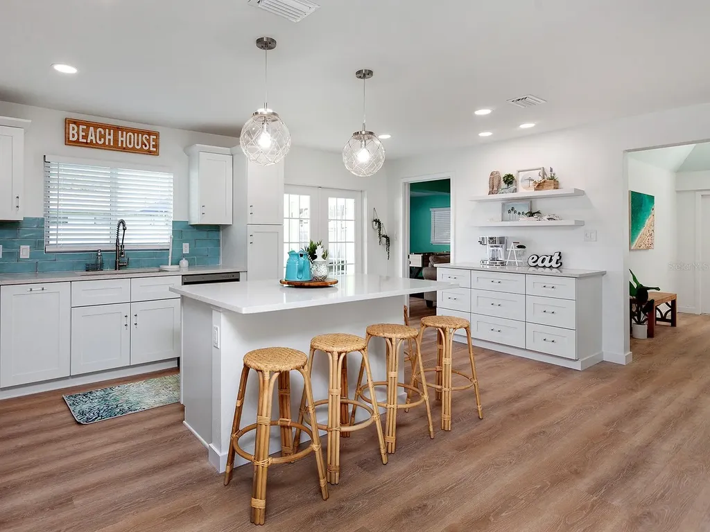 3049 Wood Street Sarasota FL 34237