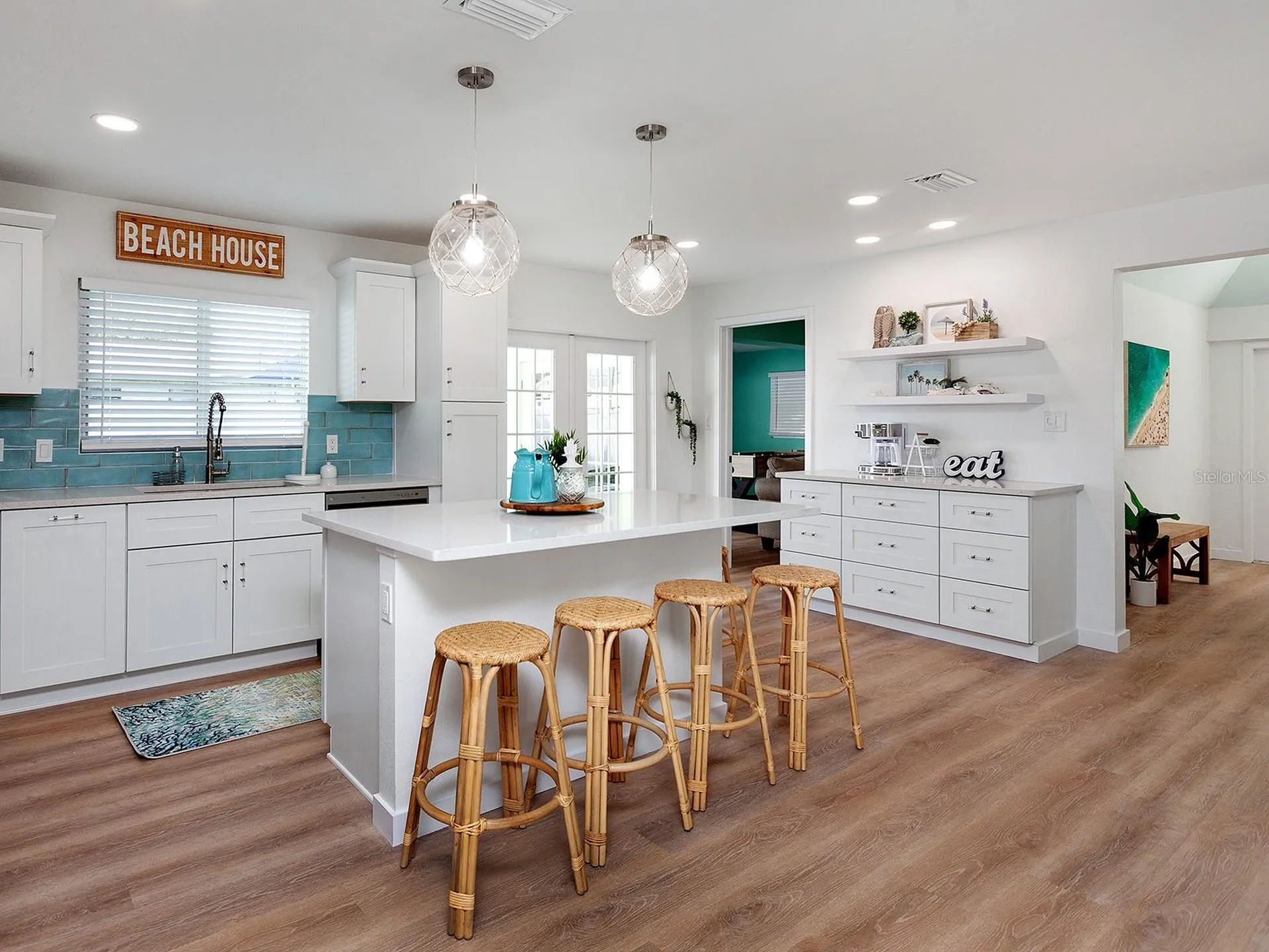 3049 Wood Street Sarasota FL 34237