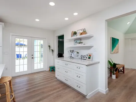 3049 Wood Street Sarasota FL 34237