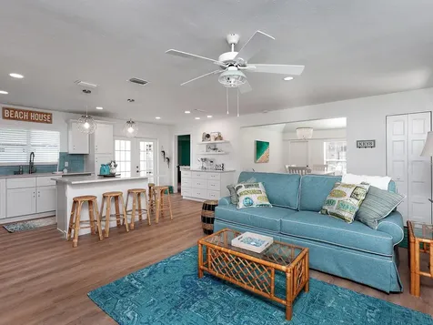 3049 Wood Street Sarasota FL 34237