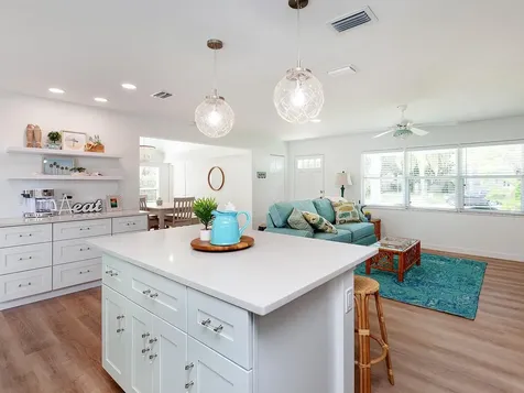 3049 Wood Street Sarasota FL 34237