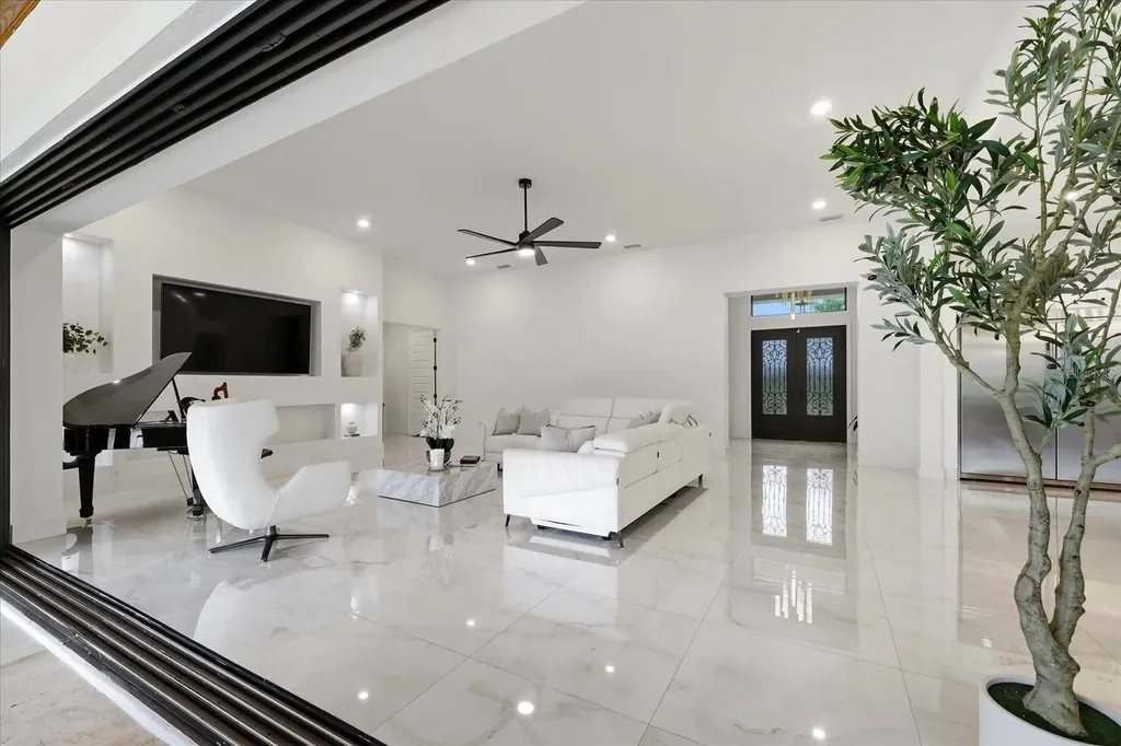 8459 Harvey Walden Drive Plant City FL 33565