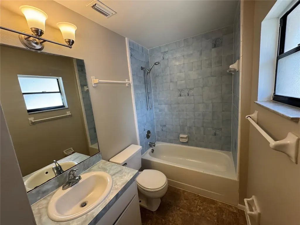 701 Kings Cove Court Orlando FL 32807