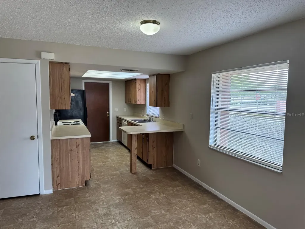 701 Kings Cove Court Orlando FL 32807