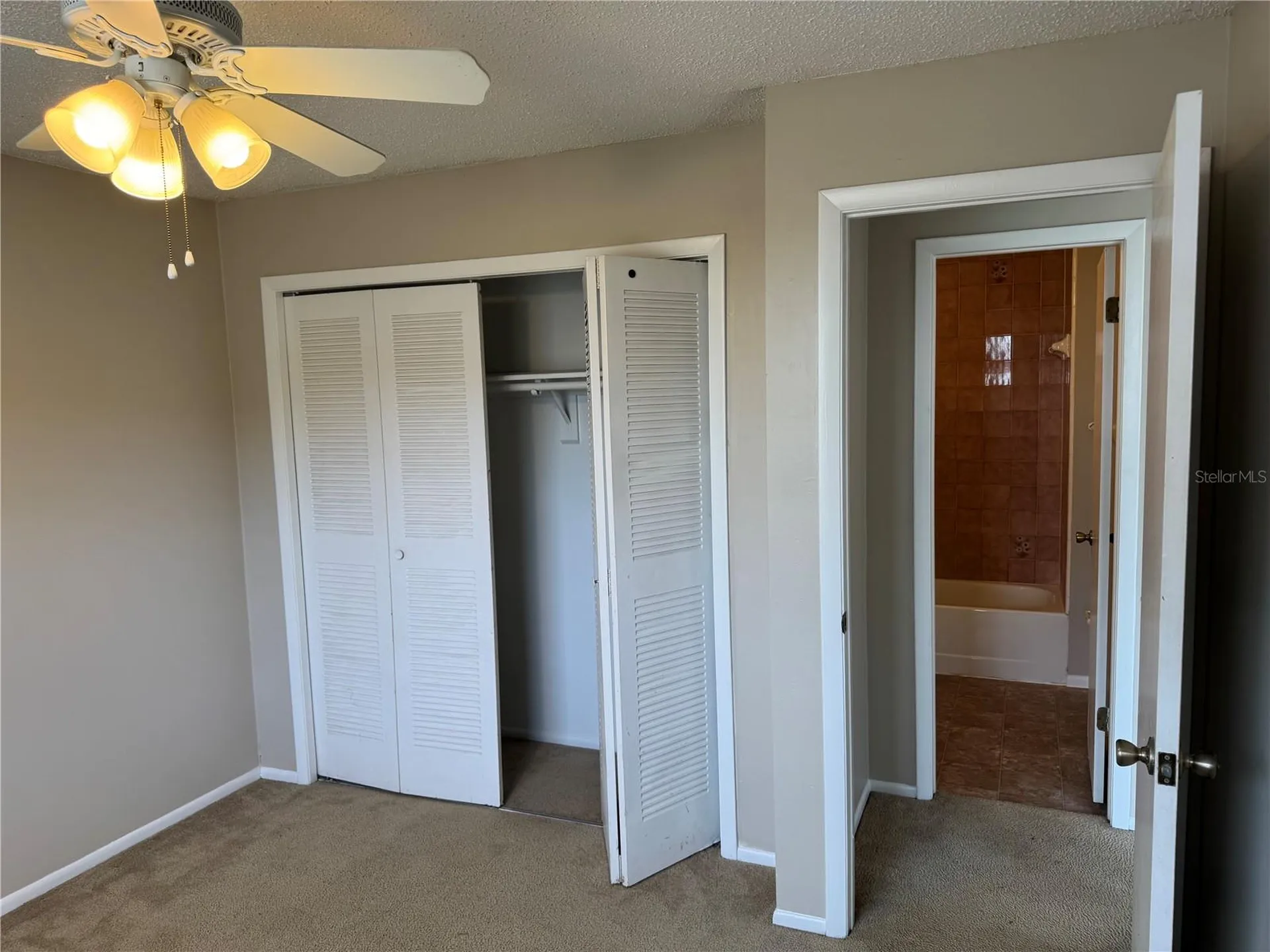 701 Kings Cove Court Orlando FL 32807