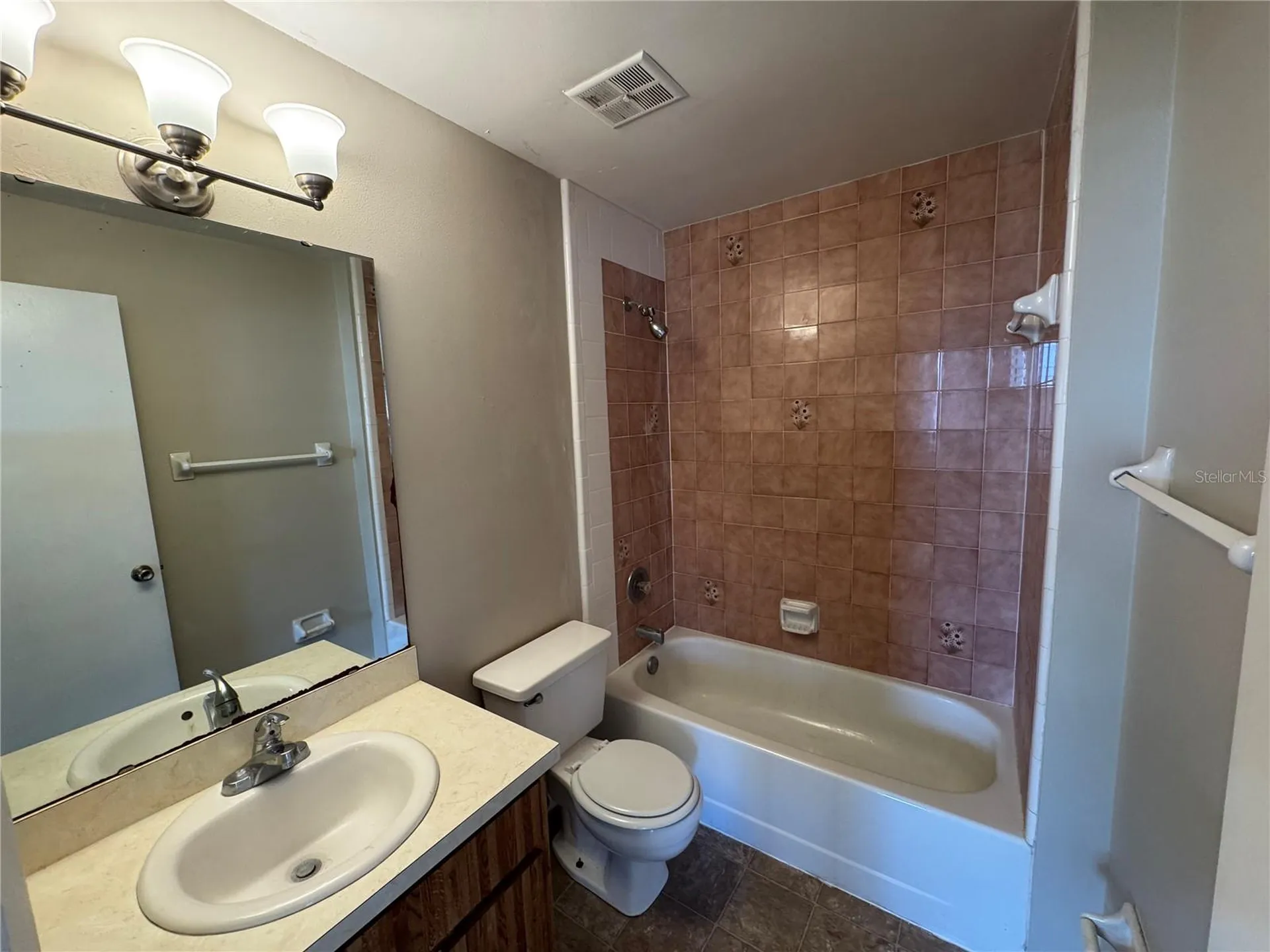 701 Kings Cove Court Orlando FL 32807