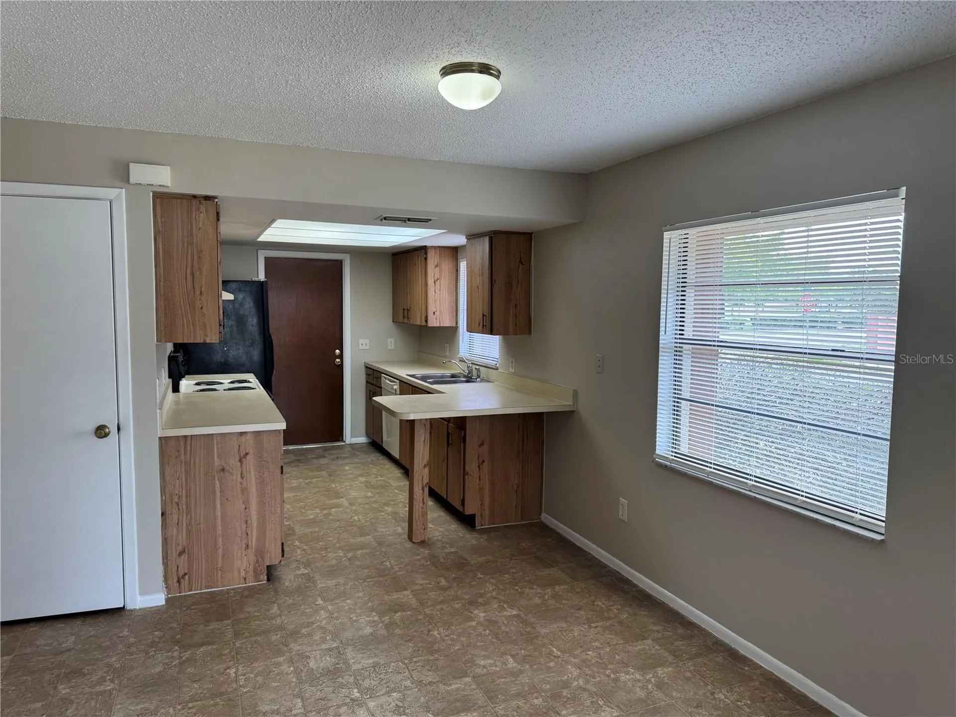 701 Kings Cove Court Orlando FL 32807