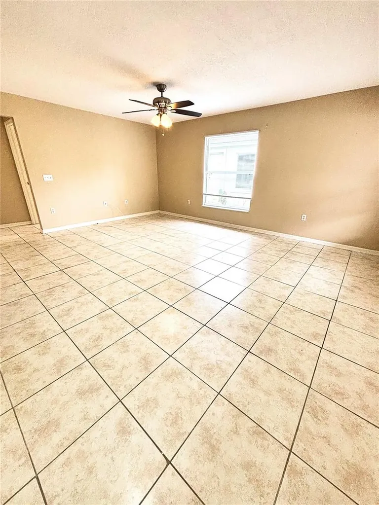 516 Albatross Drive Kissimmee FL 34759