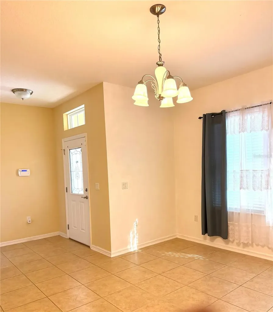 2803 Moonstone Bend Kissimmee FL 34758