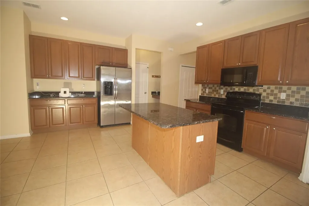 2803 Moonstone Bend Kissimmee FL 34758