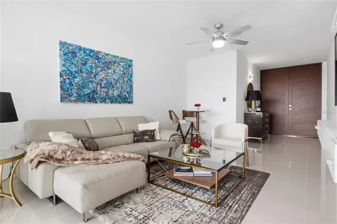 Royal Palm F Pr 6690 Vega Alta PR 00692