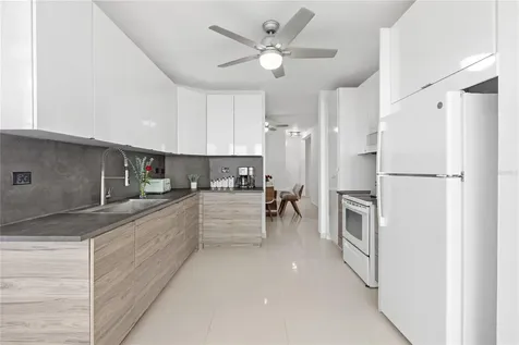 Royal Palm F Pr 6690 Vega Alta PR 00692