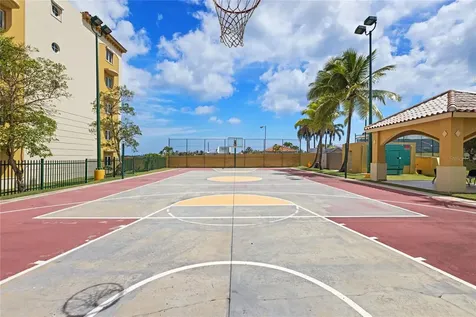 Royal Palm F Pr 6690 Vega Alta PR 00692