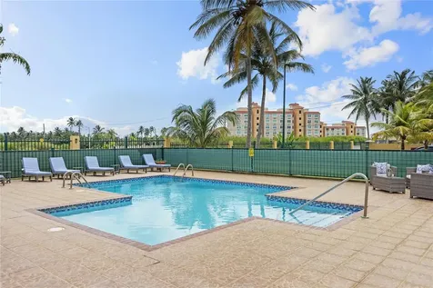 Royal Palm F Pr 6690 Vega Alta PR 00692