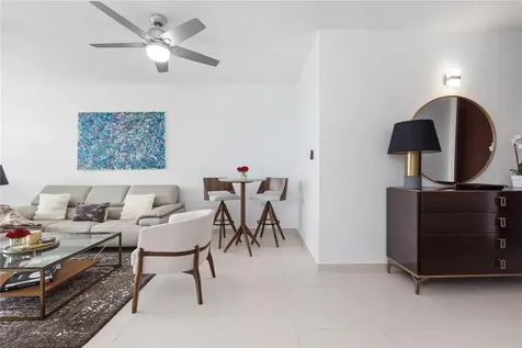 Royal Palm F Pr 6690 Vega Alta PR 00692