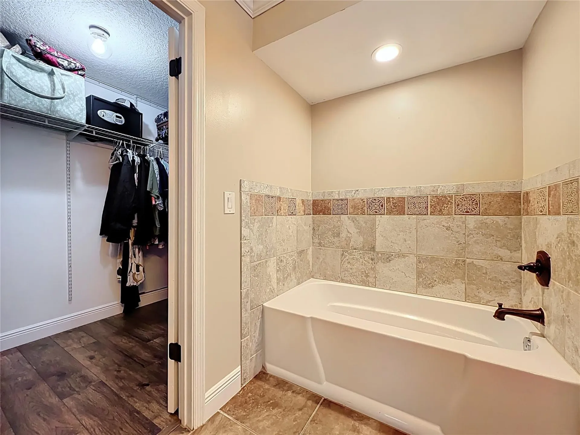 6229 Silver Glen Court Orlando FL 32819