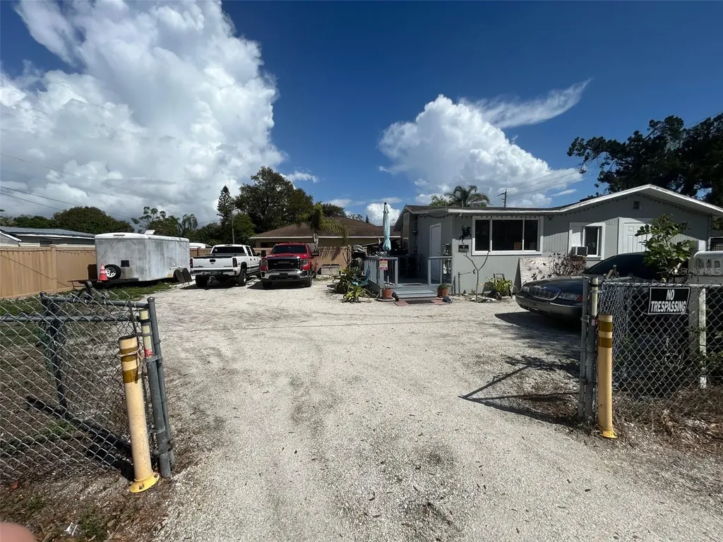2411 6th Street E Bradenton FL 34208