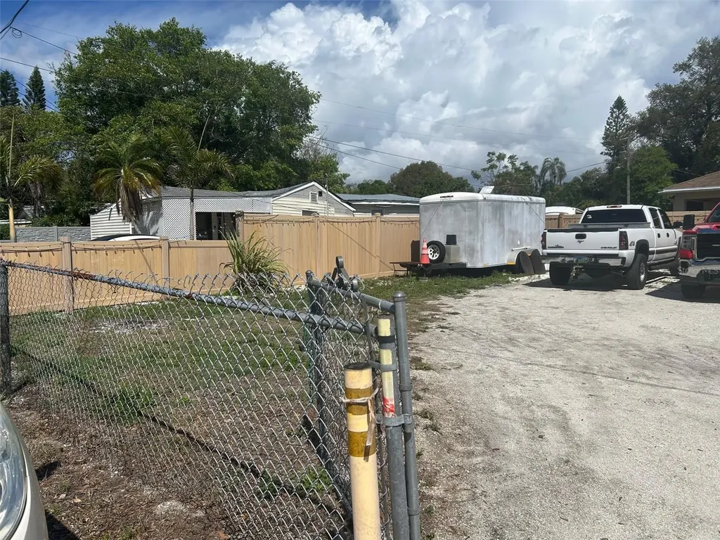 2411 6th Street E Bradenton FL 34208