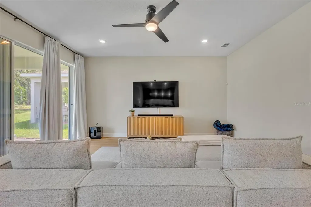 5346 Royal Point Avenue Kissimmee FL 34746
