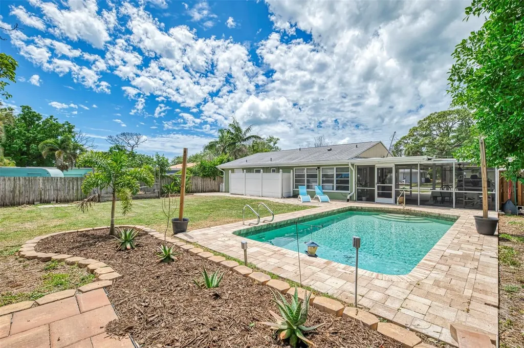 71 Winson Avenue Englewood FL 34223
