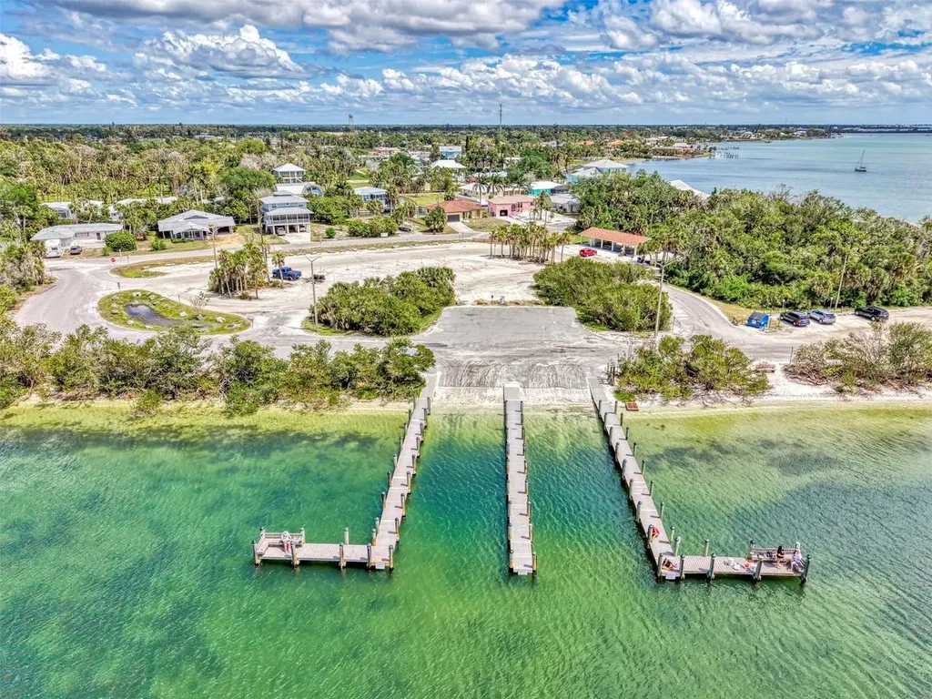 71 Winson Avenue Englewood FL 34223