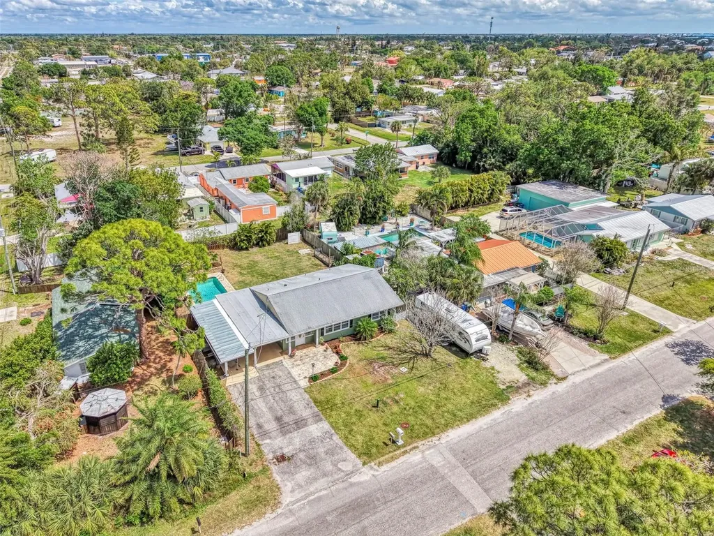 71 Winson Avenue Englewood FL 34223