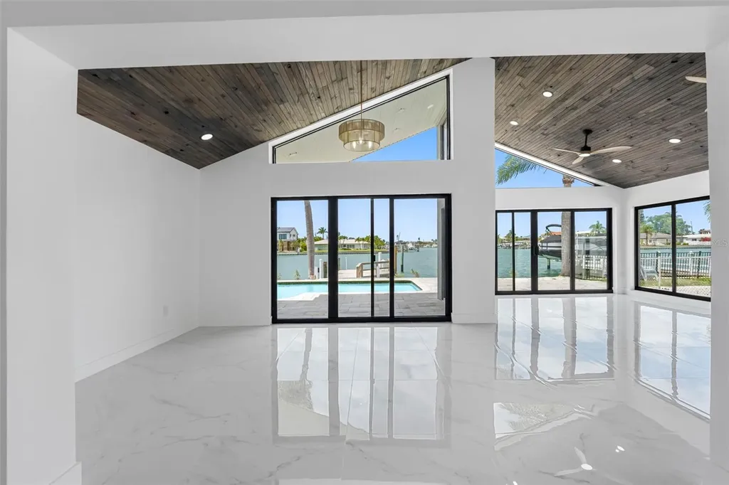 520 115th Avenue Treasure Island FL 33706