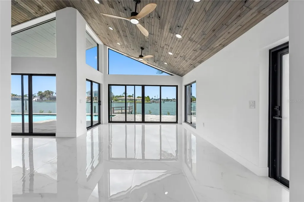 520 115th Avenue Treasure Island FL 33706