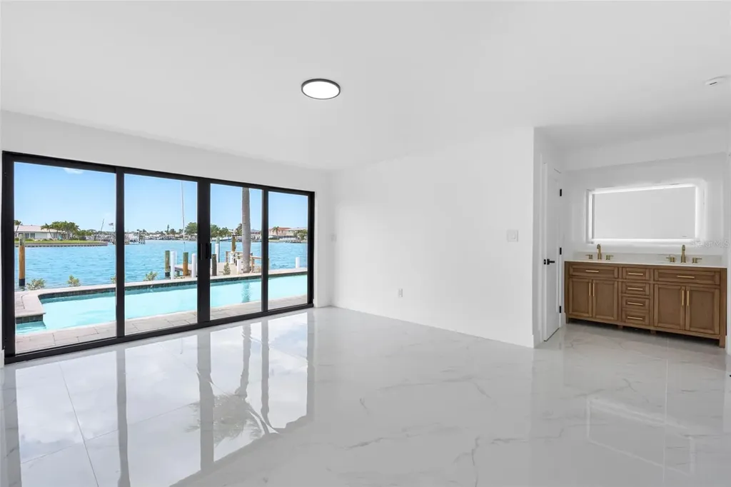 520 115th Avenue Treasure Island FL 33706