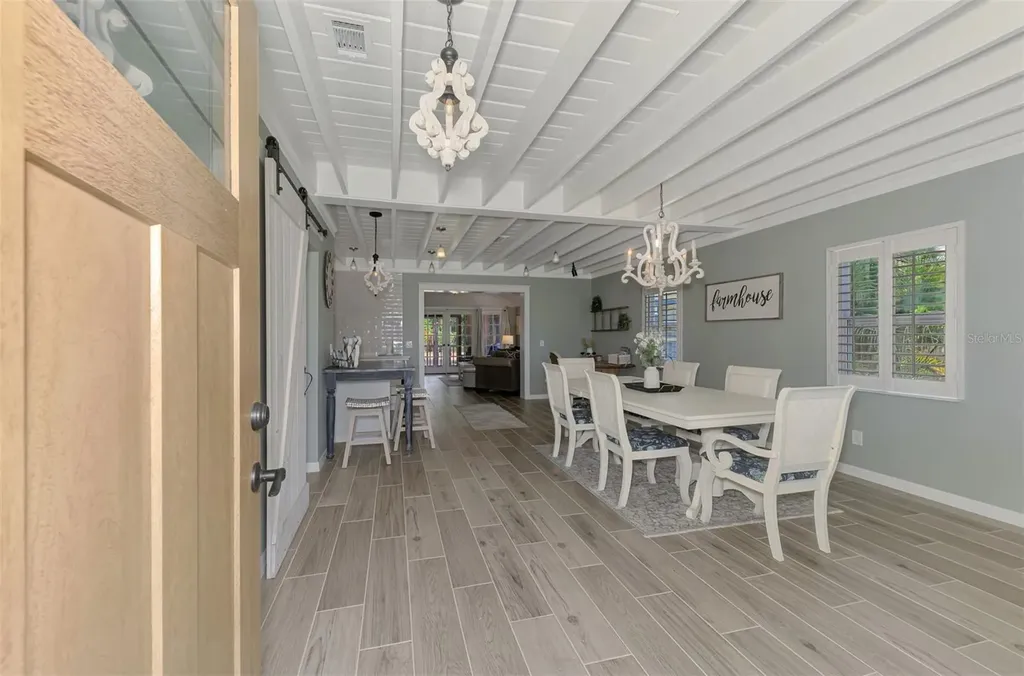 351 Oak Street Englewood FL 34223