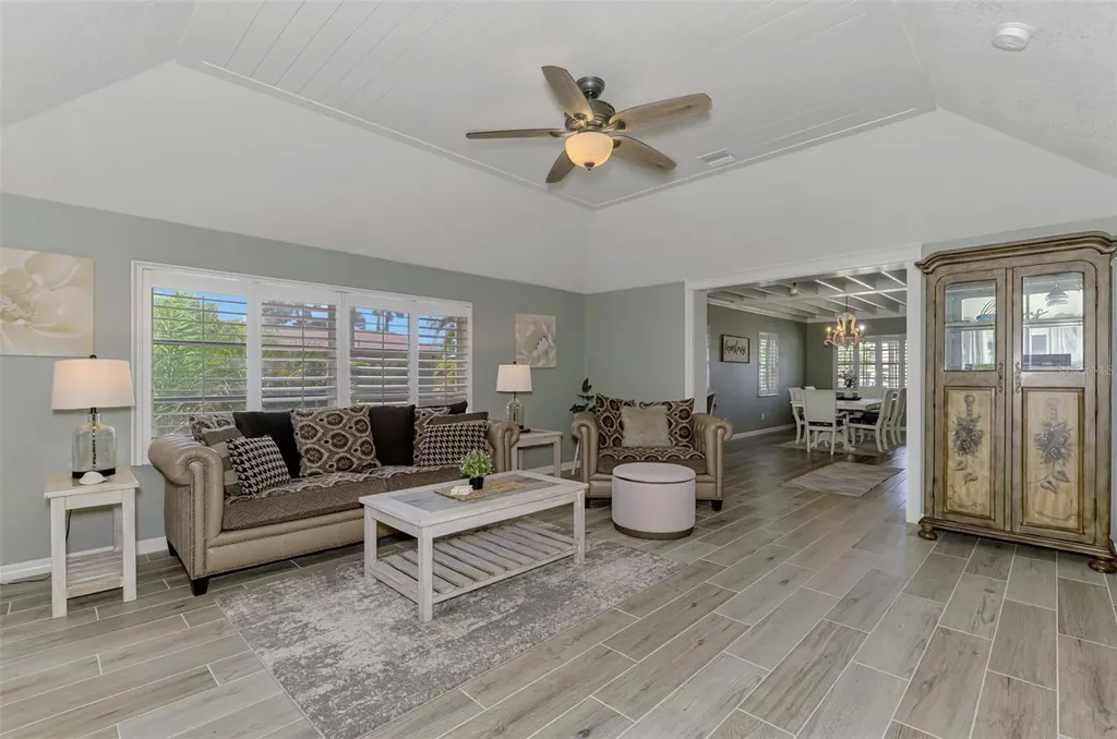 351 Oak Street Englewood FL 34223